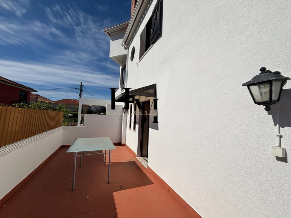 Moradia T4 para Venda em São Domingos de Rana Foto 19