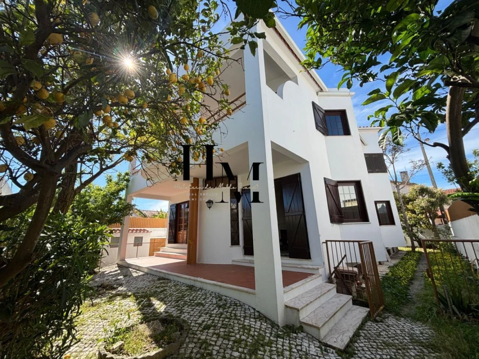Moradia T4 para Venda em São Domingos de Rana Foto 44