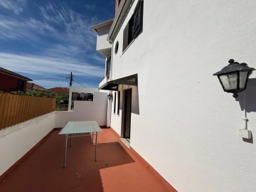 Moradia T4 para Venda em São Domingos de Rana