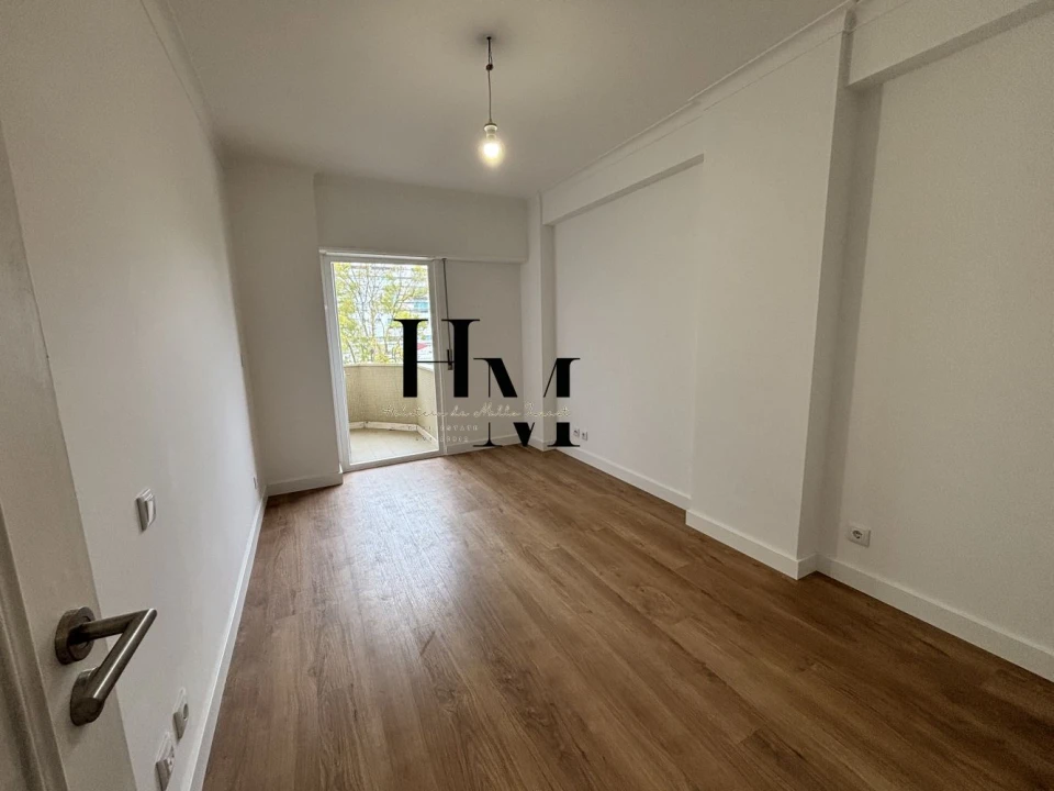 Apartamento T3 para Venda em São Domingos de Benfica Foto 14