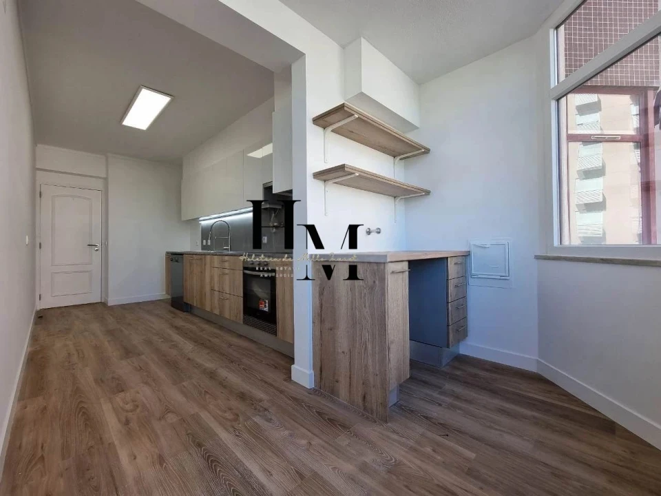 Apartamento T3 para Venda em São Domingos de Benfica Foto 9