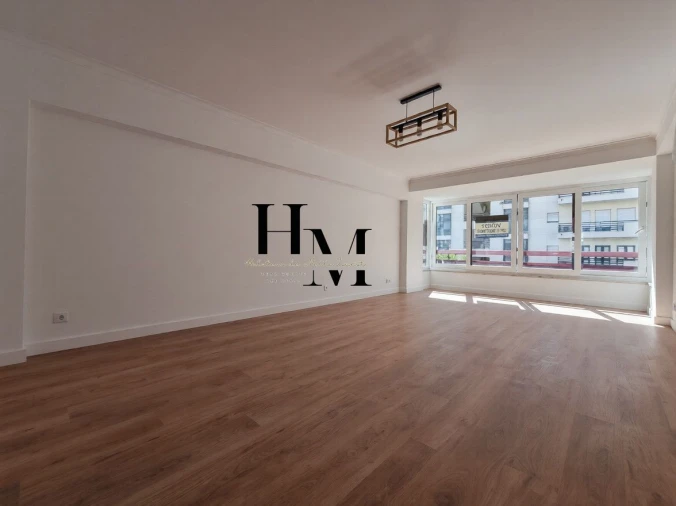Apartamento T3 para Venda em São Domingos de Benfica Foto 3
