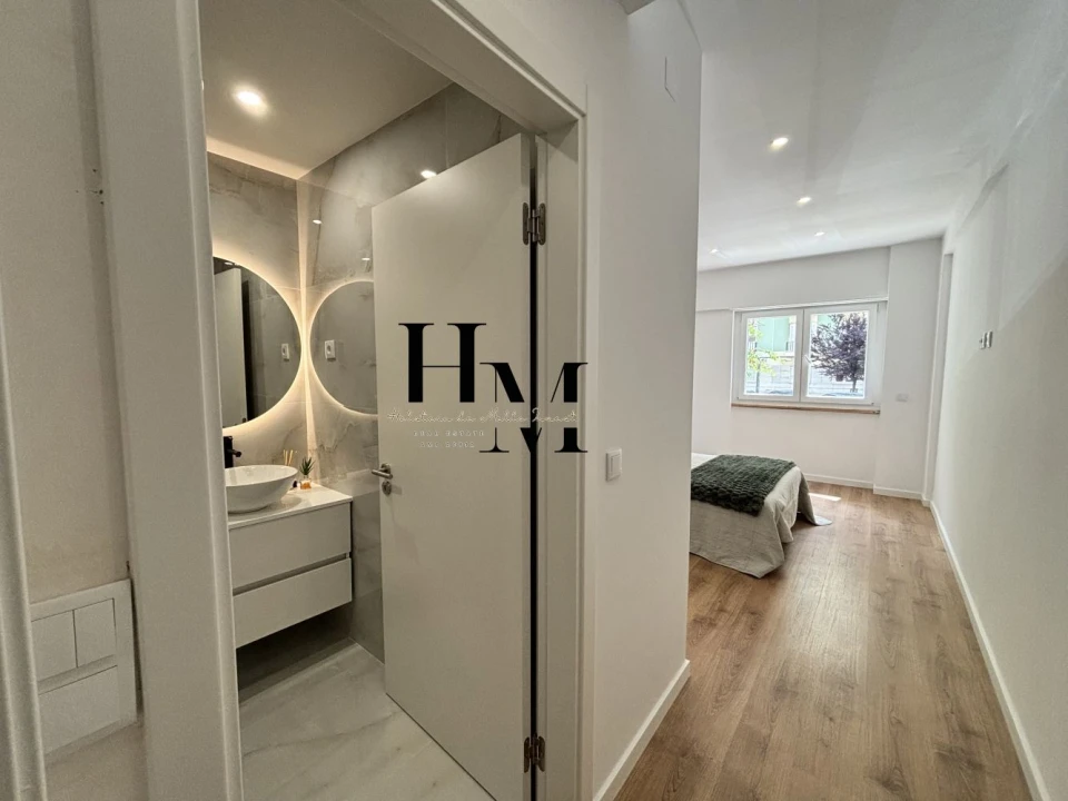 Apartamento T2 para Venda em Benfica Foto 8