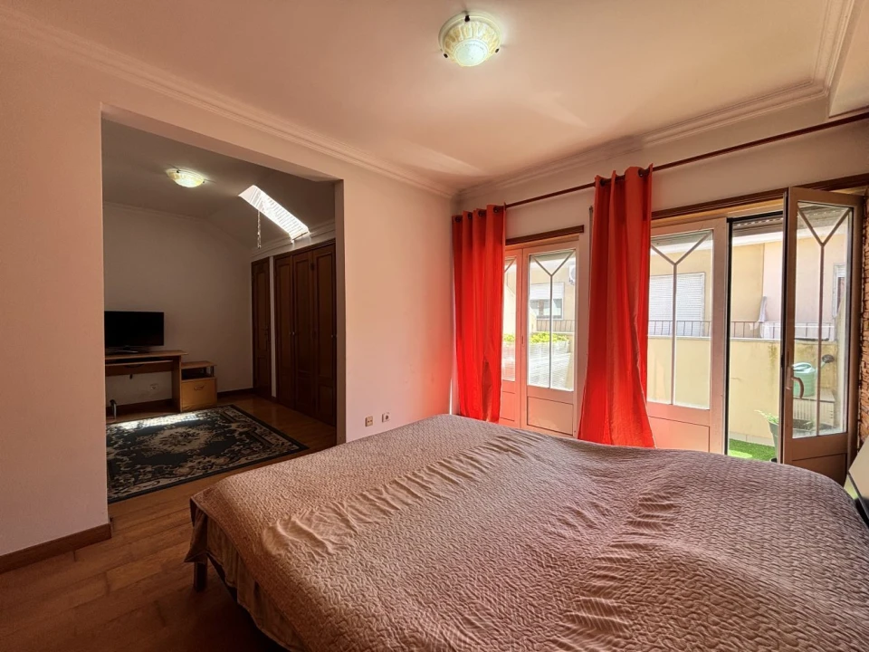 Apartamento T1 para Venda em Santa Maria, São Pedro e Matacães Foto 17