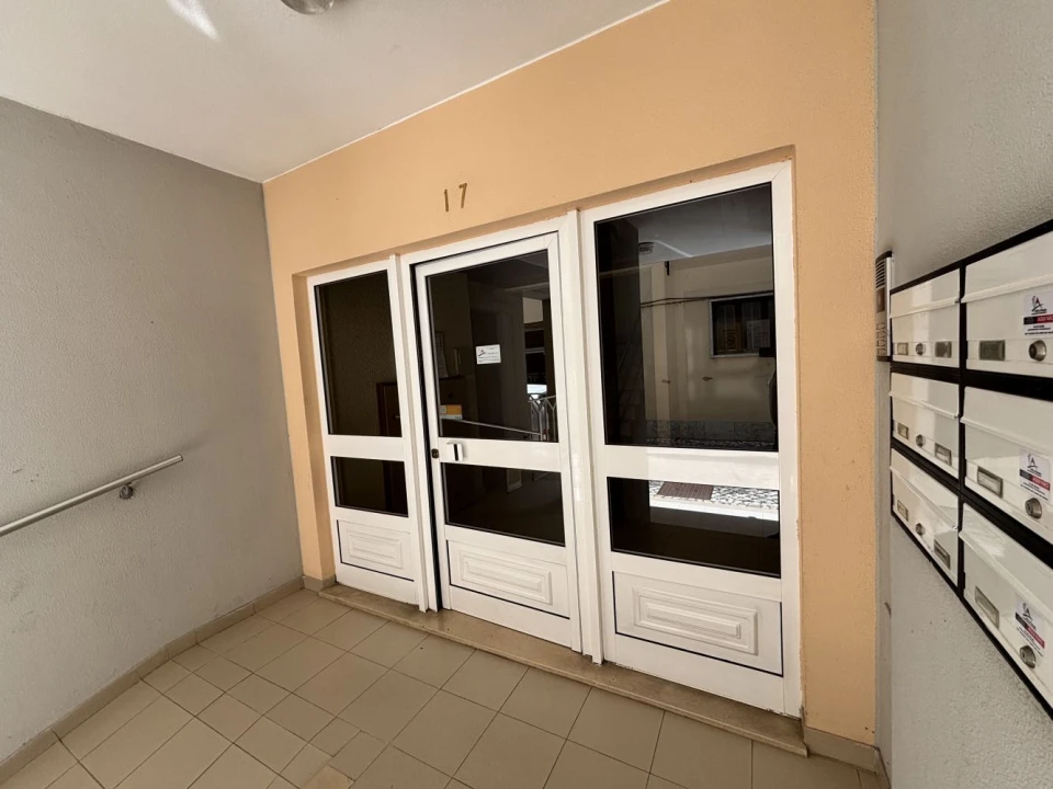 Apartamento T1 para Venda em Santa Maria, São Pedro e Matacães Foto 3