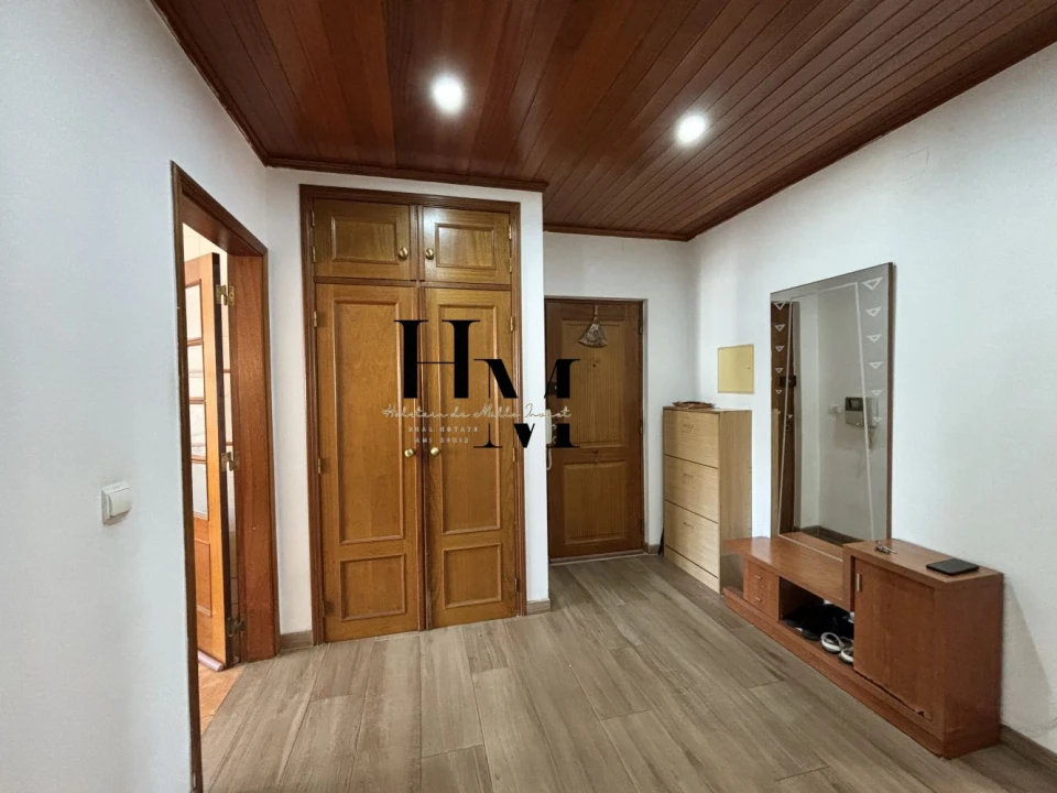 Apartamento T1 para Venda em Santa Maria, São Pedro e Matacães Foto 7