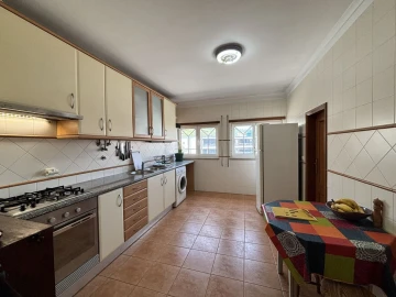 Apartamento T1 para Venda em Santa Maria, São Pedro e Matacães