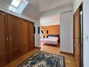 Apartamento T1 para Venda em Santa Maria, São Pedro e Matacães