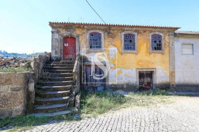 Moradia T3 para Venda em Cambeses