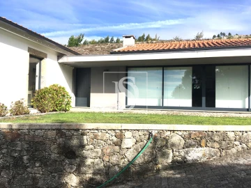 Moradia T3 para Venda em Serdedelo