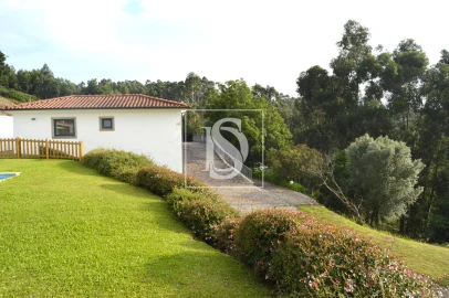 Moradia T3 para Venda em Serdedelo