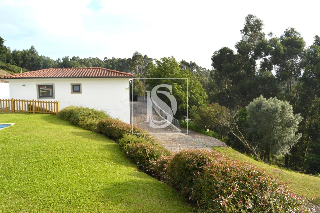 Moradia T3 para Venda em Serdedelo Foto 4