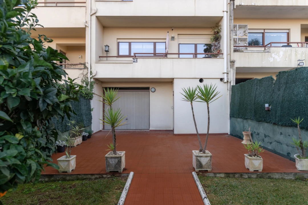 Moradia T6 para Venda em Arcozelo Foto 18
