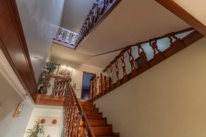 Moradia T6 para Venda em Arcozelo