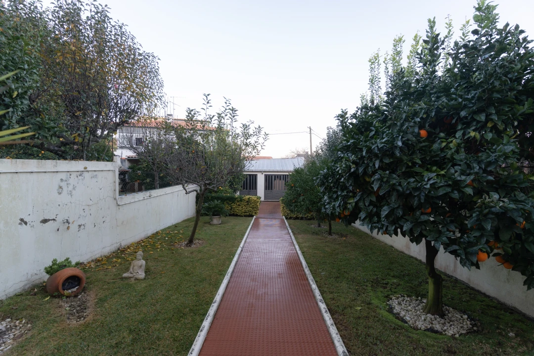 Moradia T6 para Venda em Arcozelo Foto 32