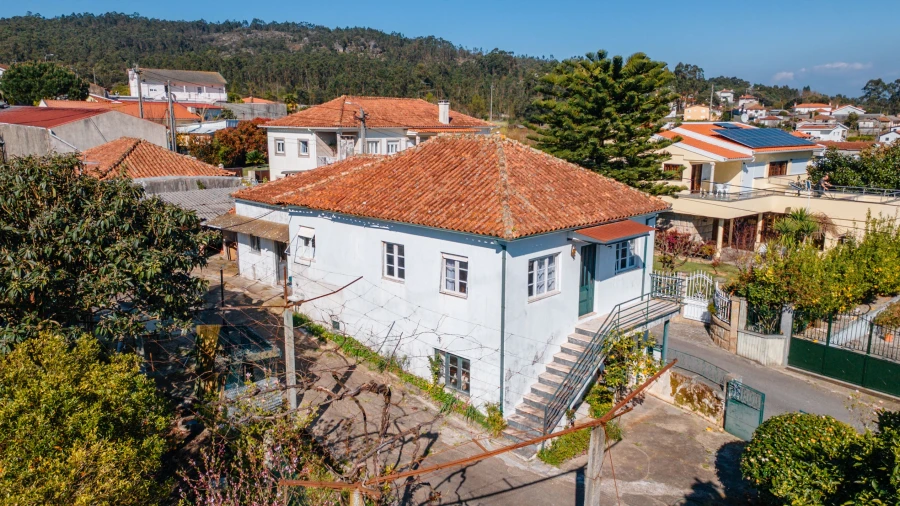 Moradia T4 para Venda em Galegos (Santa Maria)