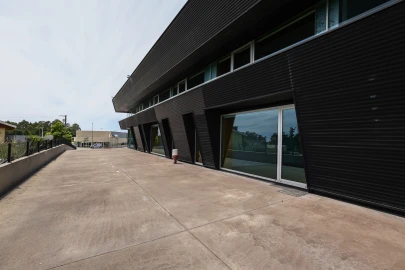 Armazém para Venda em Perelhal
