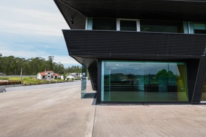 Armazém para Venda em Perelhal