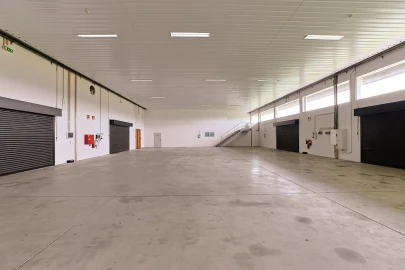 Armazém para Venda em Perelhal