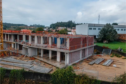 Apartamento T3 para Venda em Gamil e Midões