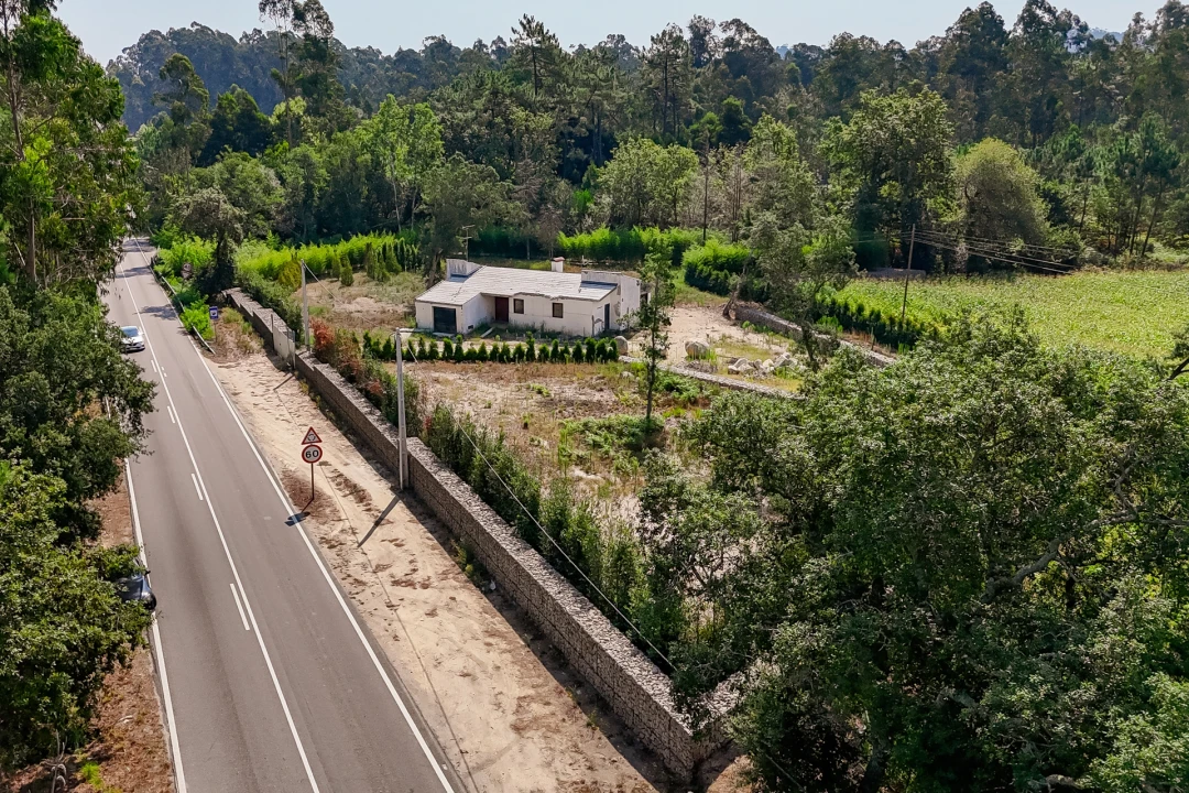 Moradia T3 para Venda em Vila Cova e Feitos Foto 14