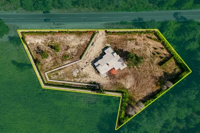 Moradia T3 para Venda em Vila Cova e Feitos