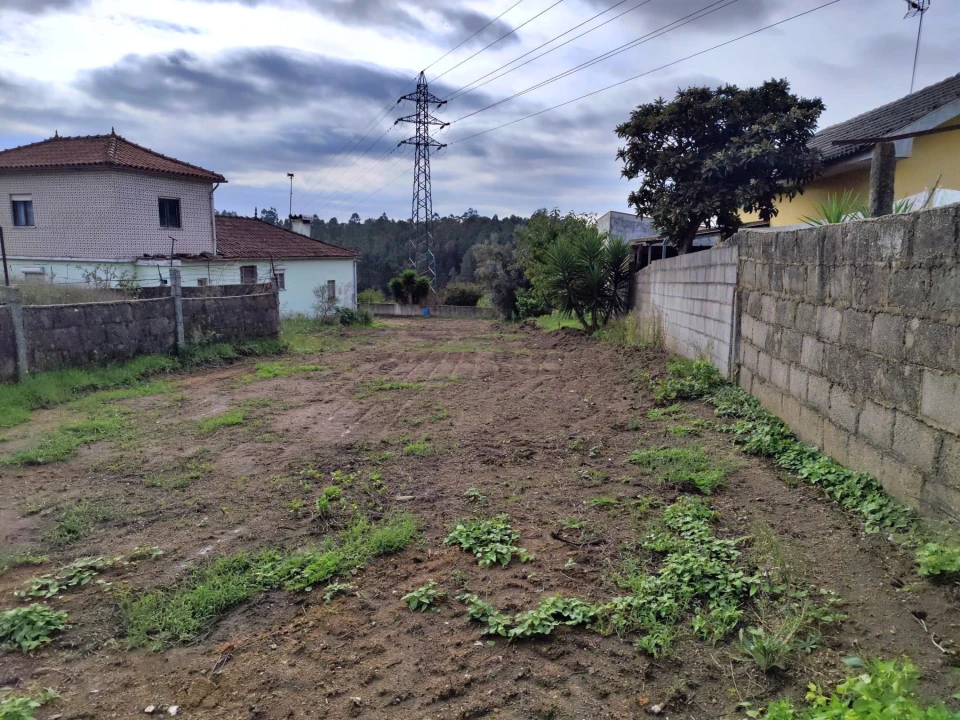 Moradia T3 para Venda em Lama Foto 11