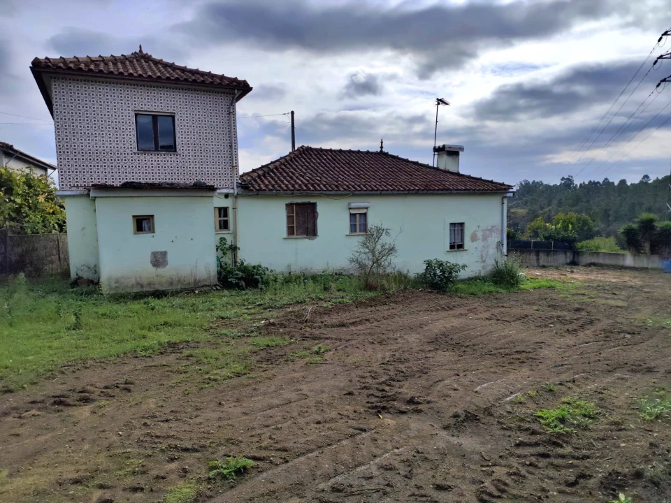 Moradia T3 para Venda em Lama Foto 22