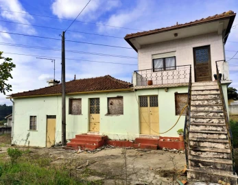 Moradia T3 para Venda em Lama
