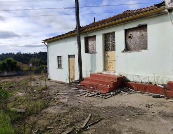 Moradia T3 para Venda em Lama