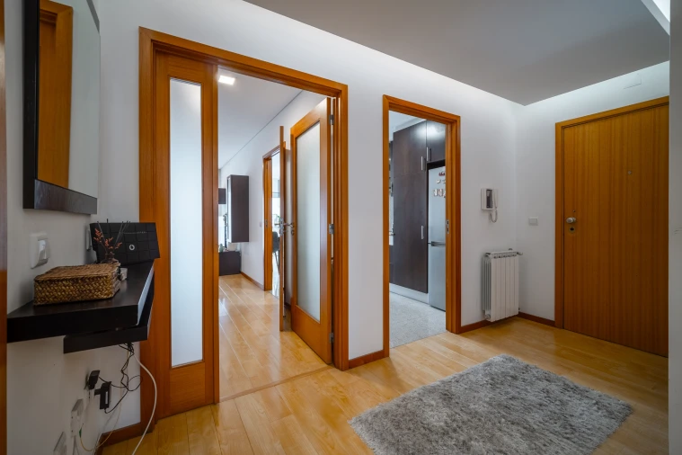 Apartamento T2 para Venda em Arcozelo Foto 3