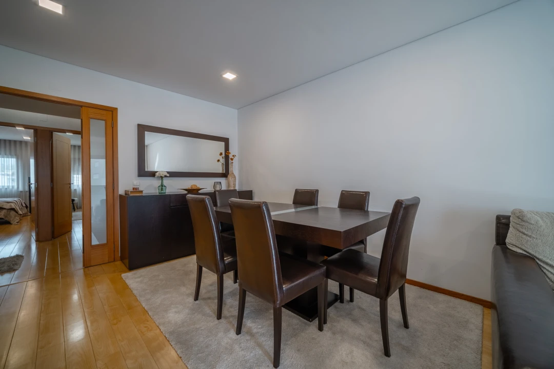 Apartamento T2 para Venda em Arcozelo Foto 27