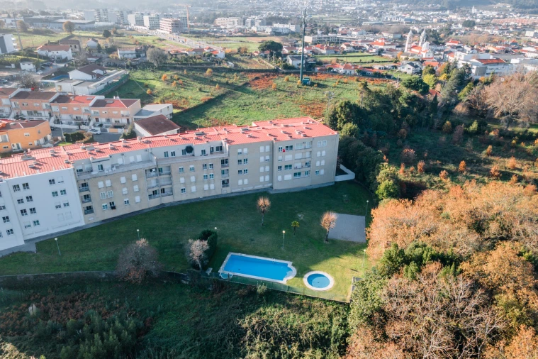 Apartamento T3 para Venda em Barcelinhos Foto 3