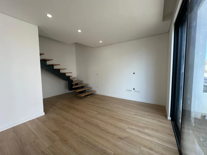 Moradia T2 para Venda em Lijo Foto 18