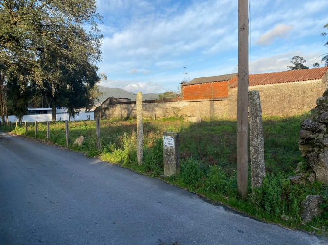 Terreno para Venda em Vila Cova e Feitos Foto 8