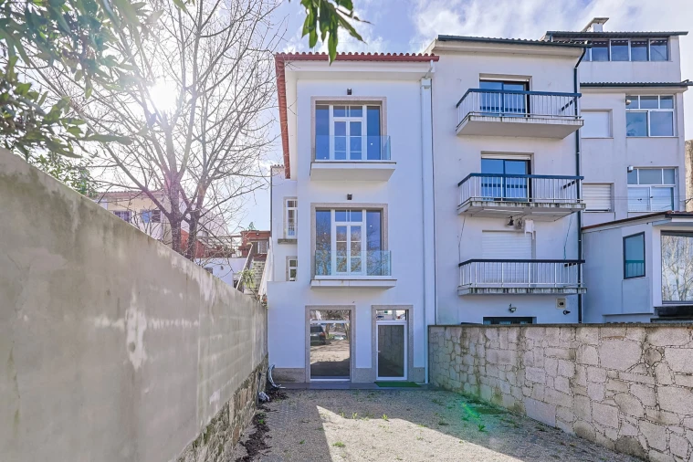 Apartamento T0 para Venda em Braga (Maximinos, Sé e Cividade) Foto 17