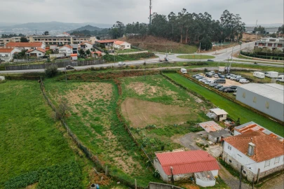 Terreno para Venda em Tamel (Santa Leocádia) e Vilar do Monte