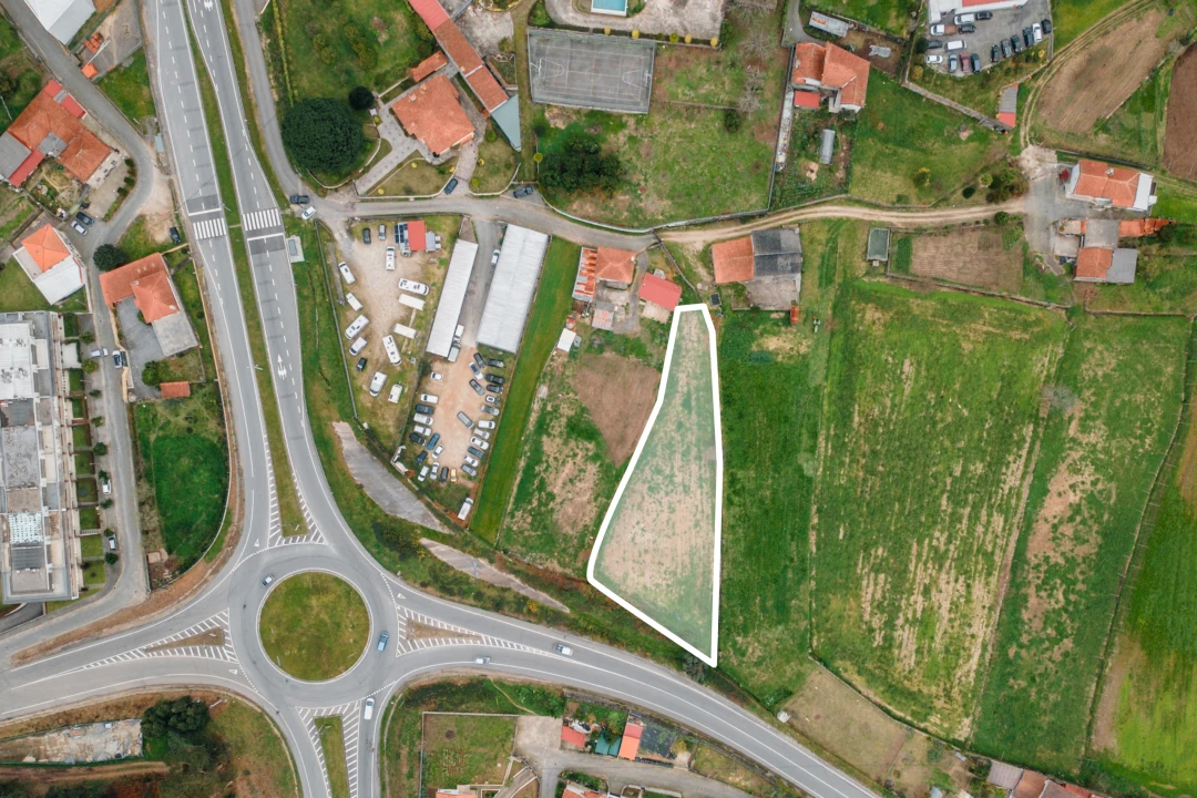 Terreno para Venda em Tamel (Santa Leocádia) e Vilar do Monte Foto 2