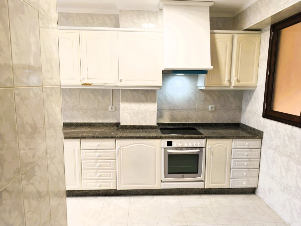 Apartamento T2 para Venda em Macieira de Rates Foto 7