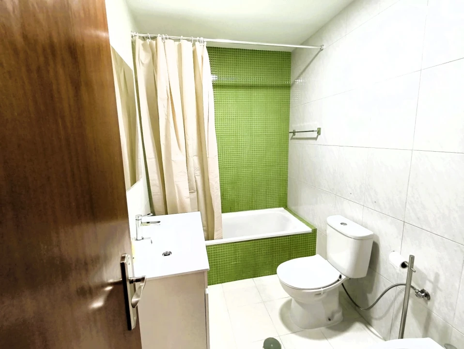 Apartamento T2 para Venda em Macieira de Rates Foto 24