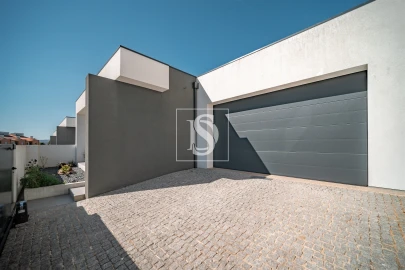 Moradia T3 para Venda em Manhente