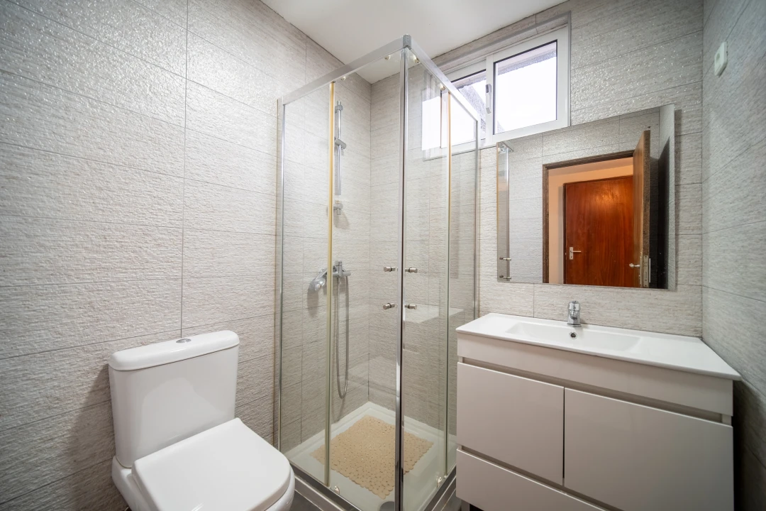 Apartamento T1 para Venda em Arcozelo Foto 8
