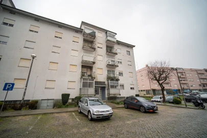 Apartamento T1 para Venda em Arcozelo