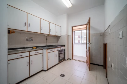 Apartamento T1 para Venda em Arcozelo