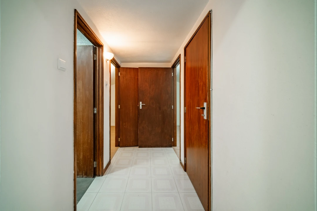Apartamento T1 para Venda em Arcozelo Foto 7