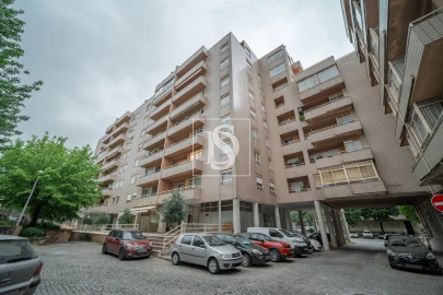 Apartamento T3 para Venda em Arcozelo
