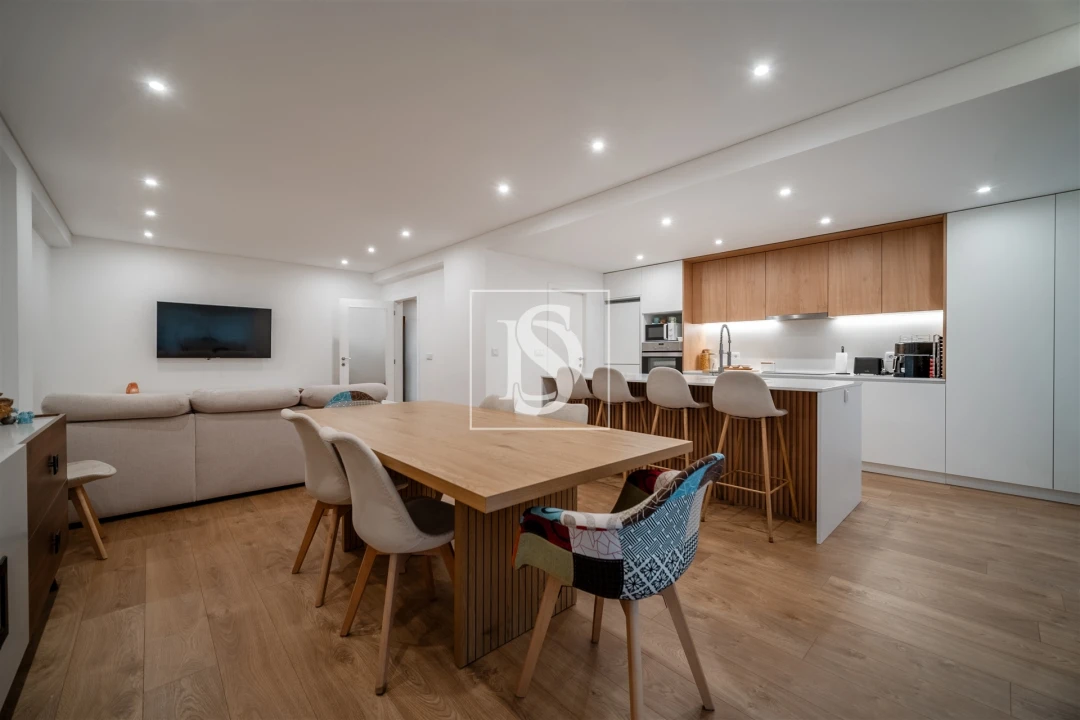 Apartamento T3 para Venda em Arcozelo Foto 1