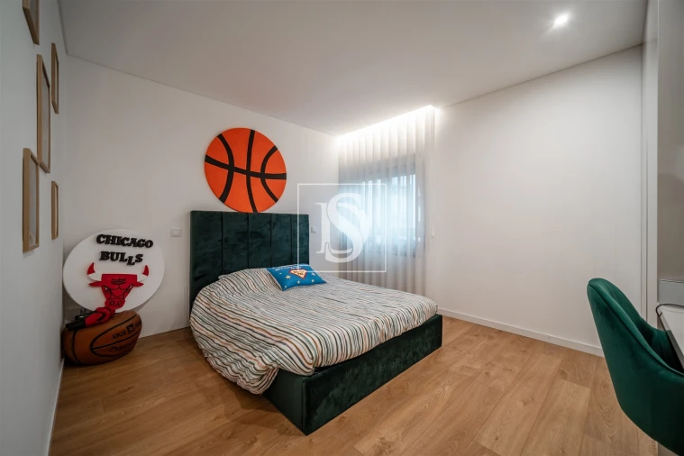 Apartamento T3 para Venda em Arcozelo Foto 12