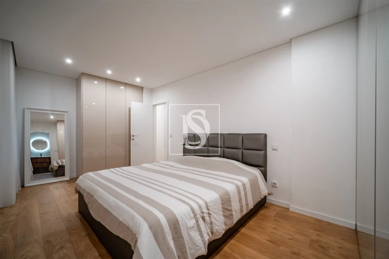 Apartamento T3 para Venda em Arcozelo Foto 10