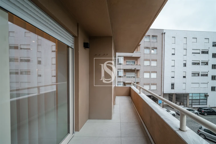 Apartamento T3 para Venda em Arcozelo Foto 14